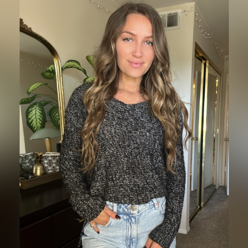 Black sweater small